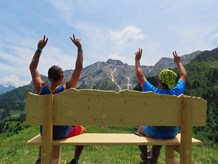 Bello il ‘Sentiero delle panchine ‘ ad anello da San Simone-Passo San Simone + Forcella Rossa-17giu25 - FOTOGALLERY